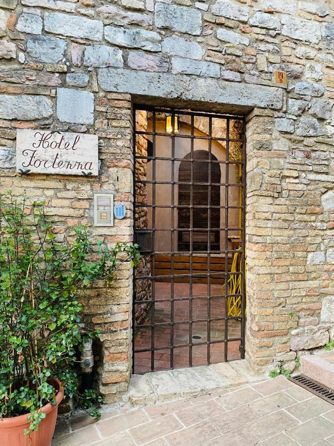 Hotel La Fortezza Asís Exterior foto